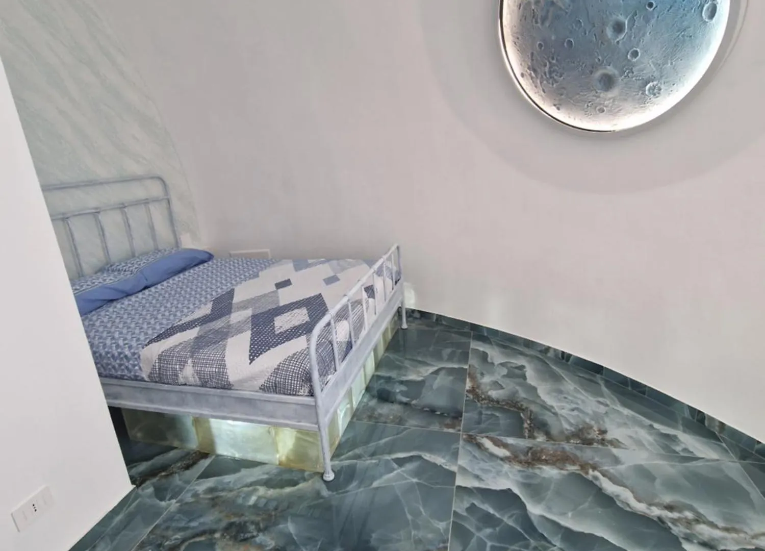 The Igloo Milano Villa